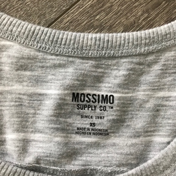 Mossimo Flowy Tank - Picture 2 of 3